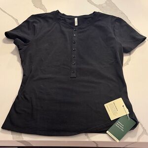 HALARA Black Short Sleeve Button-Up Tee
